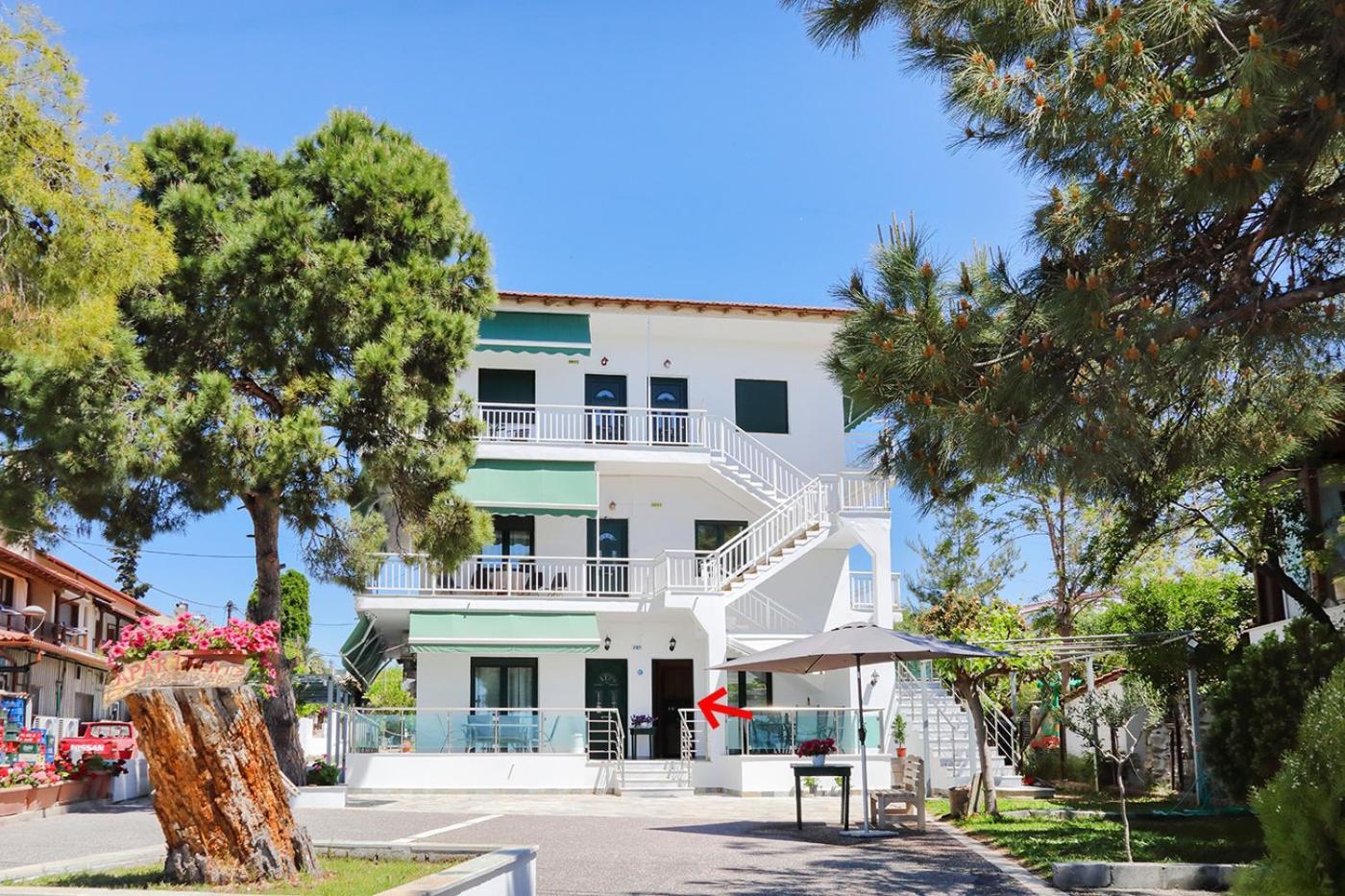 Agapitos Apartments Nikiti  Esterno foto
